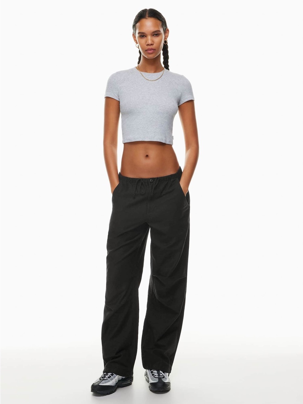 Aritzia TNA Cache Cargo Pant - Black Cotton Relaxed Mid-rise Parachute Pants - Picture 3 of 11